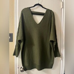 🛍️New York & Company Deep Green V-Neck Sweater